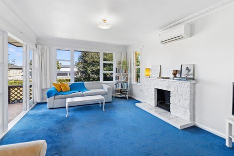 Photo of property in 14 Dover Road, St Andrews, Hamilton, 3200