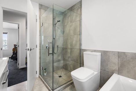 Photo of property in 12c Freeling Street, Island Bay, Wellington, 6023