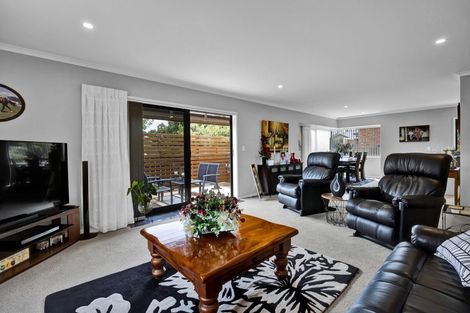 Photo of property in 21 Elizabeth Grove, Stratford, 4332