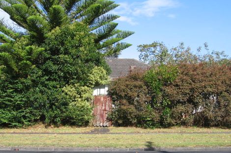 Photo of property in 2a Taupo Street, Green Bay, Auckland, 0604