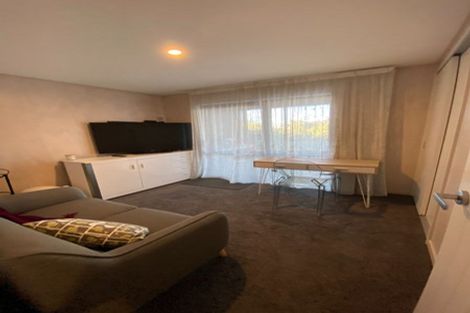 Photo of property in 6 Mataraki Place, Wanaka, 9305