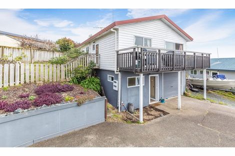 Photo of property in 12a Jean Place, Stanmore Bay, Whangaparaoa, 0932