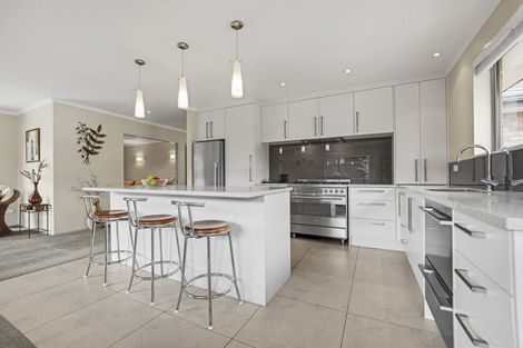 Photo of property in 11 Murray Becroft Avenue, Henderson Valley, Auckland, 0612