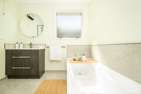 Photo of property in 14 Rue De La Mare, Parklands, Christchurch, 8083