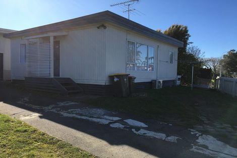 Photo of property in 89 Gossamer Drive, Pakuranga Heights, Auckland, 2010