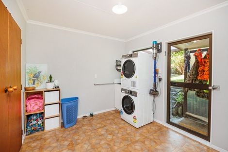 Photo of property in 17 Park View Avenue, Feilding, 4702