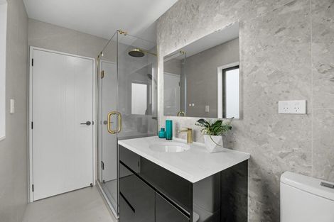 Photo of property in 39 Park Green Avenue, Rosehill, Papakura, 2113