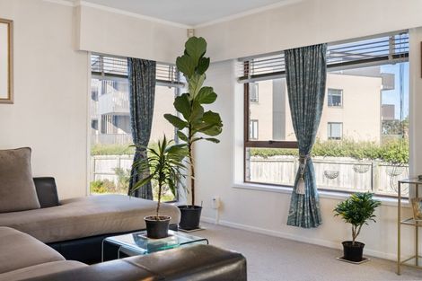 Photo of property in 4/24 Alfriston Road, Manurewa East, Auckland, 2102