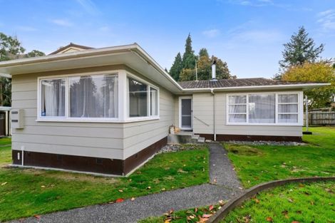 Photo of property in 69 Aquarius Drive, Kawaha Point, Rotorua, 3010