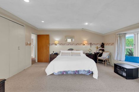 Photo of property in 60 Kawaha Point Road, Kawaha Point, Rotorua, 3010