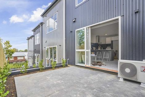 Photo of property in 2/12 Scotland Place, Hillcrest, Hamilton, 3216