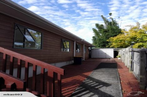 Photo of property in 2/87 Bond Crescent, Forrest Hill, Auckland, 0620