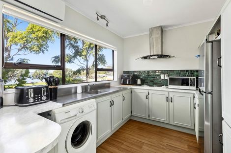 Photo of property in 1 Moana Terrace, Snells Beach, 0920