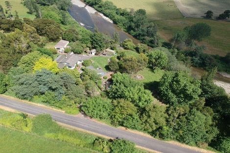 Photo of property in 124 Awahou Road South, Ashhurst, 4884