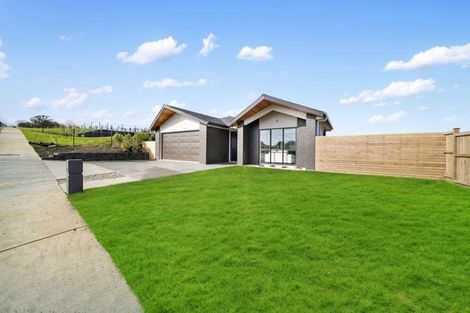 Photo of property in 3 Captain Rings Drive, Papakura, 2110