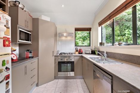 Photo of property in 30 Futuna Close, Karori, Wellington, 6012