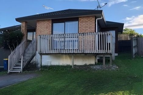Photo of property in 1 Ryden Place, Glen Eden, Auckland, 0602