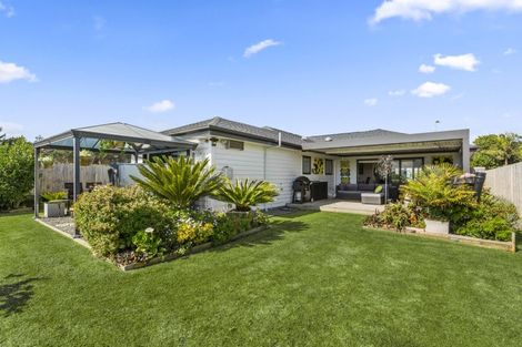 Photo of property in 79 Mclarin Road, Glenbrook, Waiuku, 2681