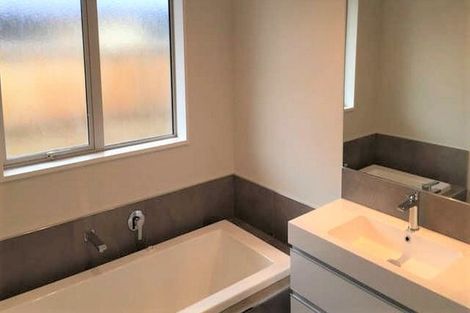 Photo of property in 28 Huntingdon Drive, Rangiora, 7400