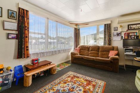 Photo of property in 5 Brookland Road, Western Heights, Rotorua, 3015
