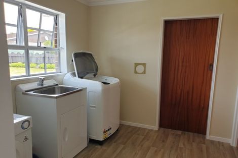 Photo of property in 412 Great North Road, Winton, 9720