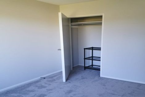 Photo of property in 4/30 West Coast Road, Glen Eden, Auckland, 0602