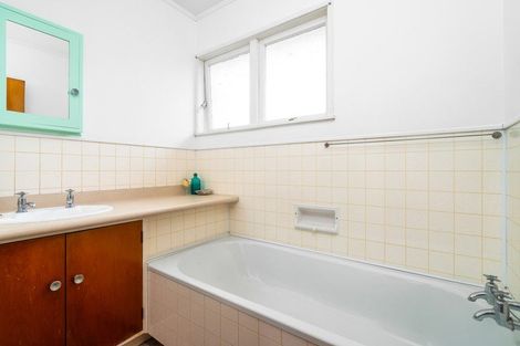 Photo of property in 2/92 Mill Road, Kensington, Whangarei, 0112