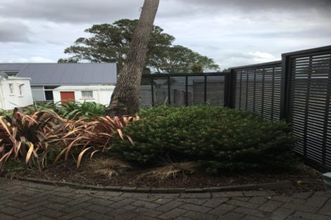 Photo of property in 1/15 Wairiki Road, Mount Eden, Auckland, 1024