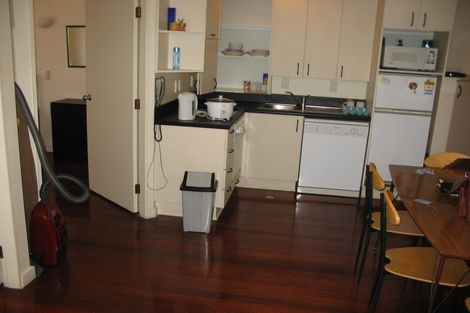 Photo of property in Terrace Tower Apartments, 4a/126 The Terrace, Wellington Central, Wellington, 6011