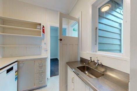 Photo of property in 132-136 Washington Avenue, Brooklyn, Wellington, 6021