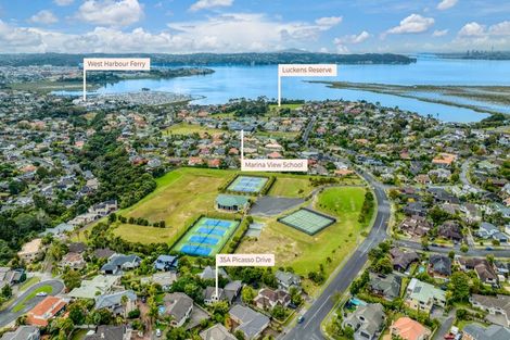 Photo of property in 35a Picasso Drive, West Harbour, Auckland, 0618
