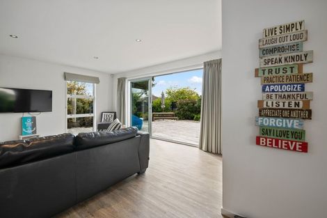 Photo of property in 6 Holland Street, Glenholme, Rotorua, 3010