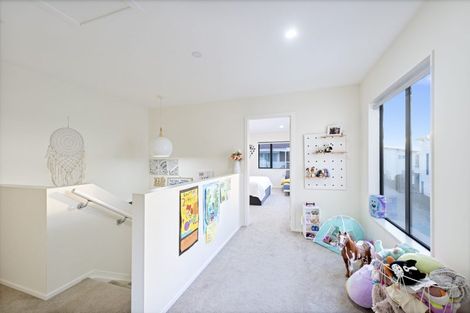 Photo of property in 5 Dhaka Lane, Ranui, Auckland, 0612