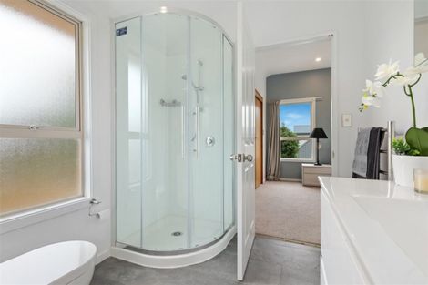 Photo of property in 55 Memorial Avenue, Ilam, Christchurch, 8053