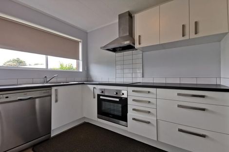 Photo of property in 3/7 Davies Street, Tawa, Wellington, 5028