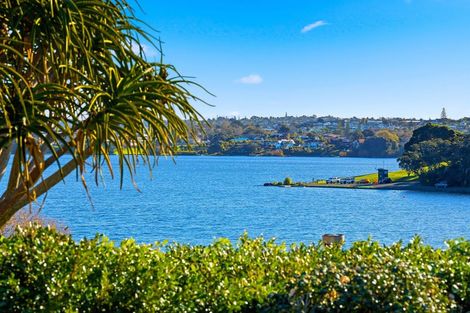 Photo of property in 308 Hurstmere Road, Takapuna, Auckland, 0622