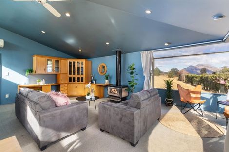 Photo of property in 23 Balmoral Drive, Kelvin Heights, Queenstown, 9300