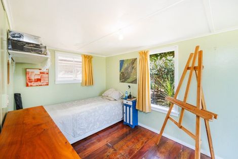 Photo of property in 15 Ferry Street, Foxton Beach, Foxton, 4815