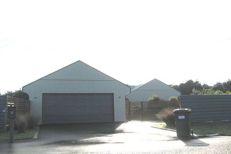 Photo of property in 17 Raeburn Avenue, Otatara, Invercargill, 9879