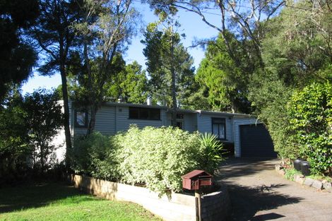 Photo of property in 21 Tawini Road, Titirangi, Auckland, 0604