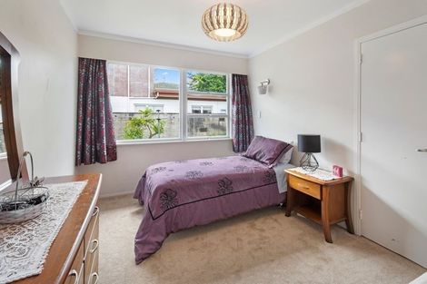 Photo of property in 1/46 Scenic Drive, Manurewa, Auckland, 2102