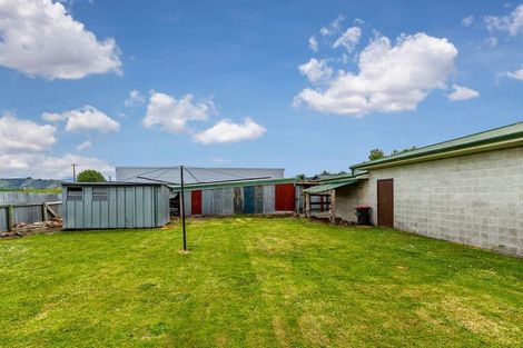 Photo of property in 81 Timaru Road, Waimate, 7924