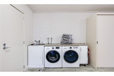 Photo of property in The Terraces, 18/9 Humber Street, Pandora, Napier, 4110