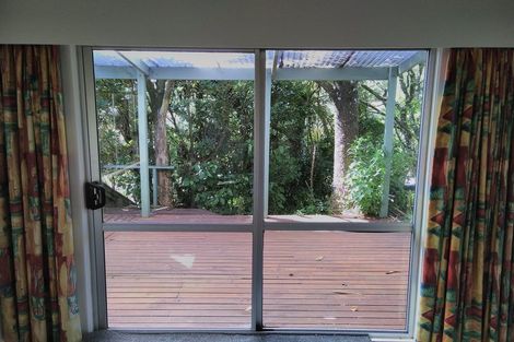 Photo of property in 205 Miromiro Road, Normandale, Lower Hutt, 5010