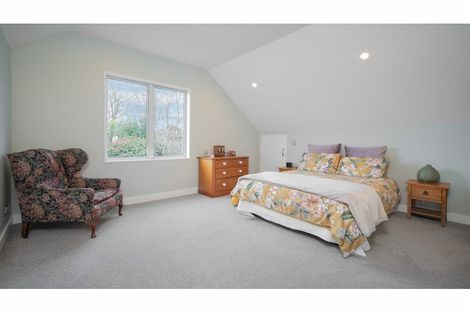 Photo of property in 17 Innes Road, St Albans, Christchurch, 8052