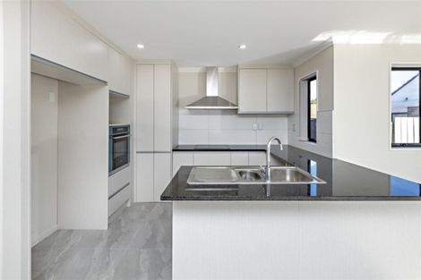 Photo of property in 3b Greers Road, Weymouth, Auckland, 2103