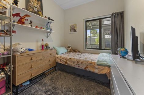 Photo of property in 24-26 Churchill Crescent, Shannon, 4821