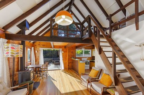 Photo of property in 33 William Street, Waikanae Beach, Waikanae, 5036