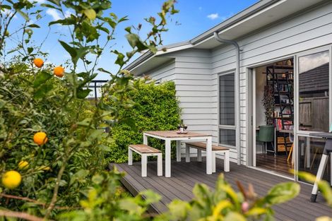 Photo of property in 27 Te Kio Crescent, Papamoa Beach, Papamoa, 3118