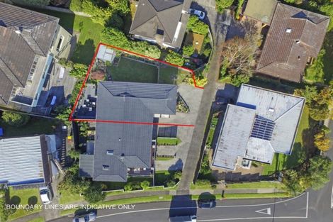 Photo of property in 2/86 Takutai Avenue, Half Moon Bay, Auckland, 2012